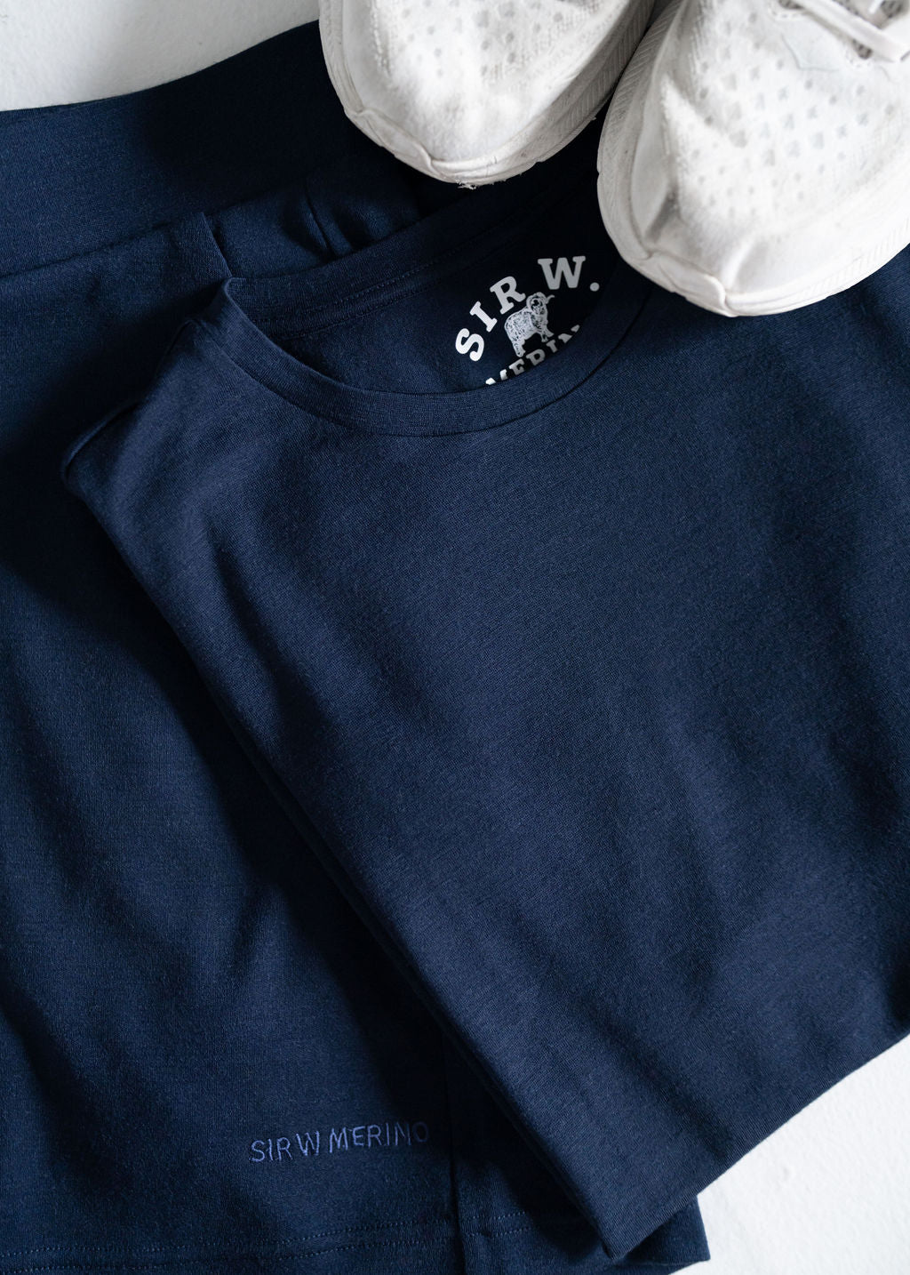 Men’s 100 % Merino Wool Tee close up