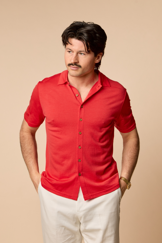 Sir W. Merino Bruce Poppy Red front untucked
